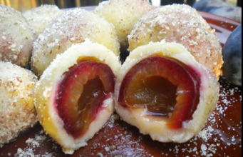 Otkako je teta sa mnom podijelila ovaj recept, nizam uspjeh u pravljenju okruglica sa šljivama.