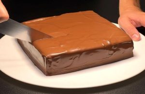 Prepustite se pristupačnom užitku Munchmelou torte, poslastice za svačiji budžet.
