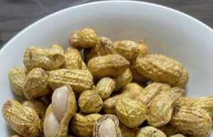 Ärzte enthüllen, dass der Verzehr von Erdnüssen … verursacht.